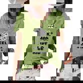 Man I Feel Like A Bride Pink Cowboy Hat Western Cowgirl  Women's Short Sleeve Loose T-shirt