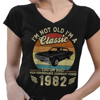 Im Not Old Im A Classic Vintage 1982 40Th Birthday Gifts Women V-Neck T-Shirt - Thegiftio UK
