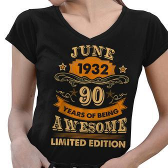 June 90 Year Old Vintage 1932 90Th Birthday Women V-Neck T-Shirt - Seseable
