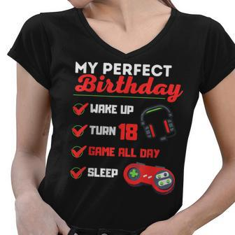 Perfekter 18Th Birthday Gamer Boy Gamer Women V-Neck T-Shirt - Seseable