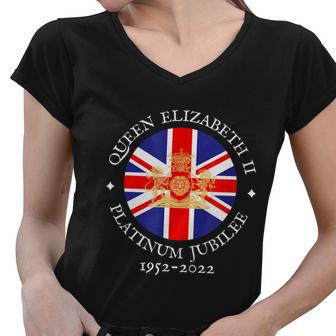 Queens Platinum Jubilee Royal Crest Uk Gb Union Jack Flag Women V-Neck T-Shirt - Monsterry DE