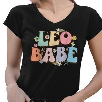 Retro Groovy Leo Babe July & August Birthday Leo Zodiac Sign Women V-Neck T-Shirt - Seseable
