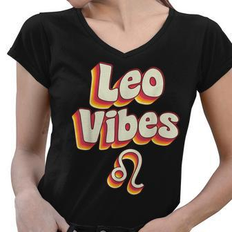 Retro Leo Zodiac Sign Astrology July August Birthday Leo Women V-Neck T-Shirt - Seseable
