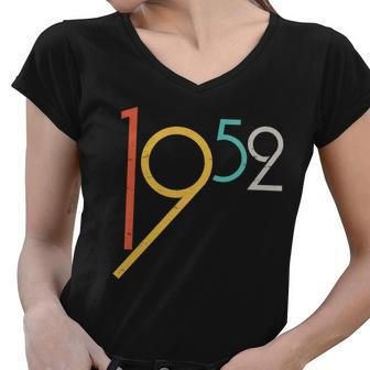 Retro Vintage 1952 70Th Birthday Women V-Neck T-Shirt - Monsterry