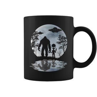 Alien Bigfoot Moon Sasquatch Ufo Extraterrestrial Men Women V2 Coffee Mug - Thegiftio UK