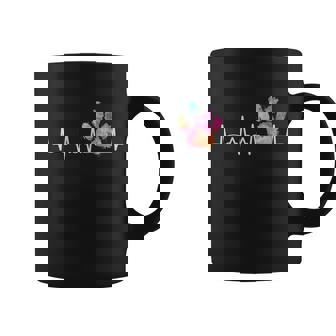 Cute Veterinarian Gift Rainbow Paw Print Heartbeat Vet Tech Great Gift Coffee Mug - Thegiftio UK