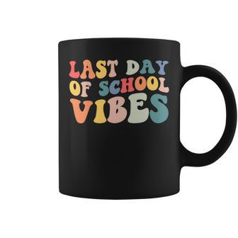 Retro Last Day Of School Vibes Summer Teacher Goodbye School Coffee Mug - Seseable