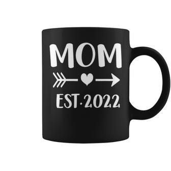 Womens Mom Est2022 Mom Gender Baby Baby Announcement Mothers Day Coffee Mug - Thegiftio UK