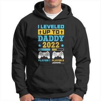 Mens I Leveled Up To Daddy 2022 Soon To Be Dad Fathers Day Hoodie - Thegiftio UK