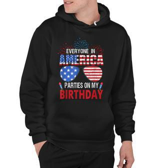 4Th Of July Birthday Gifts Funny Bday Born On 4Th Of July Hoodie - Seseable