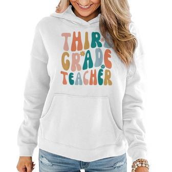 Third Grade Teacher Retro Groovy Design 3Rd Grade Teaching Women Hoodie Graphic Print Hooded Sweatshirt - Thegiftio UK