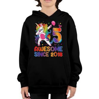 5Th Birthday Dabbing Unicorn 5 Year Old Gift Girls Ns Youth Hoodie - Thegiftio UK