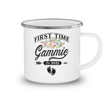 Pregnancy Announcement First Time Gammie Est2022 Floral Camping Mug - Thegiftio UK