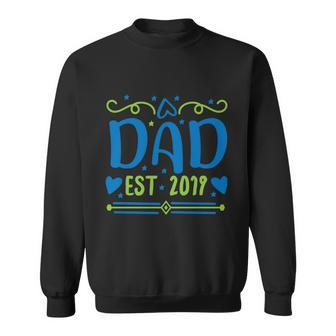 Dad Est 2019 Expecting Baby Fathers Day Gifts Cute Designs Sweatshirt - Thegiftio UK