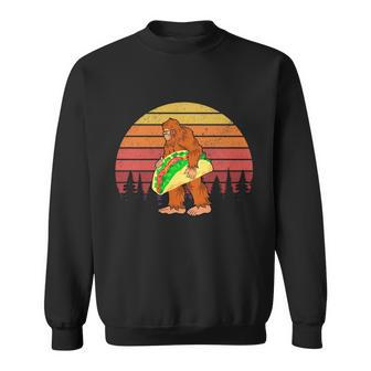 Funny Bigfoot Holding A Taco Sweatshirt - Monsterry DE