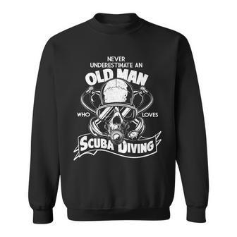 Old Man Who Loves Scuba Diving Sweatshirt - Thegiftio UK