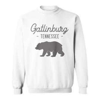 Gatlinburg Tennessee Bear Souvenir Retro Family Vacation Sweatshirt - Thegiftio UK