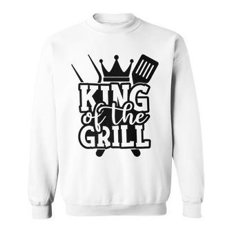 King Grill Grilling Gift Barbecue Fathers Day Dad Bbq V2 Sweatshirt - Seseable