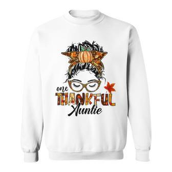 One Thankful Auntie Messy Bun Funny Fall Autumn Thanksgiving Sweatshirt - Thegiftio UK