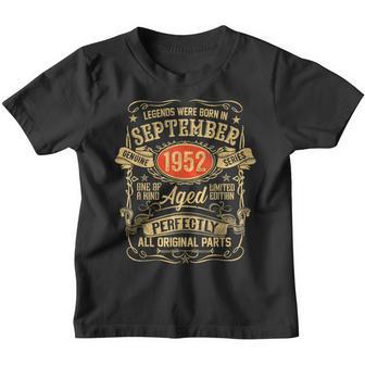70 Year Old Gifts Vintage September 1952 70Th Birthday Gift Youth T-shirt - Thegiftio UK