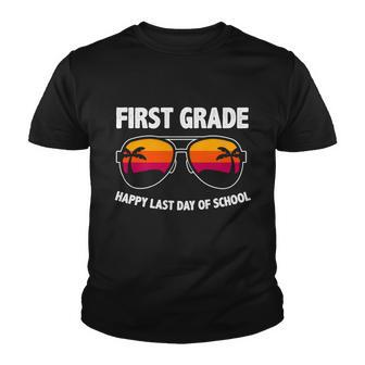 Frist Grade The Last Day Of School Grad Graduation Peace Out Great Gift Youth T-shirt - Thegiftio UK
