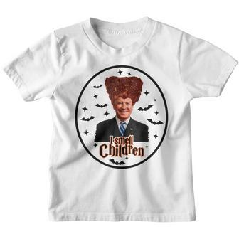 I-Smell-Children Anti-Joe Biden Funny Witches Halloween 2022 Youth T-shirt - Thegiftio UK