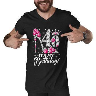 40 Years Old Its My 40Th Cool Gift Birthday Funny Pink Diamond Shoes Gift Men V-Neck Tshirt - Monsterry AU