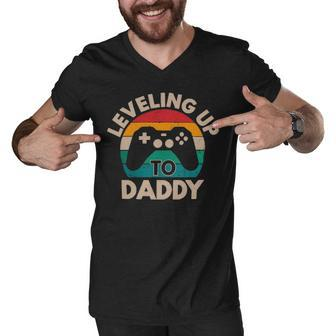 Leveling Up To Daddy 2021 Pregnancy Announcement Gift Idea To Husband Men Becoming A Daddy Baby Reveal Gift Fathers Day Men V-Neck Tshirt - Thegiftio UK