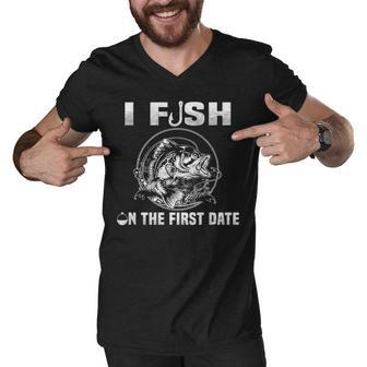 On The First Date Men V-Neck Tshirt - Seseable