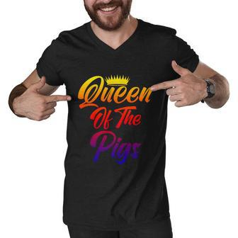 Queen Of The Pigs Pig Owner Pig Farmer Pig Mom Cool Gift Graphic Design Printed Casual Daily Basic Men V-Neck Tshirt - Thegiftio UK