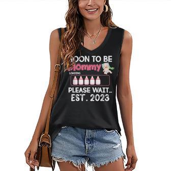 Soon To Be Mommy Est 2023 Pregnancy Announcement Mom Womens Women's V-neck Casual Sleeveless Tank Top - Thegiftio