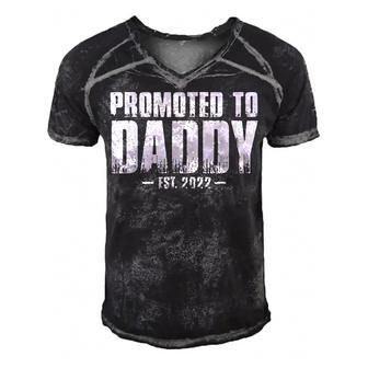 Mens Fathers Day For Dad Promoted To Daddy 2022 New Dad Men's Short Sleeve V-neck 3D Print Retro Tshirt - Thegiftio UK