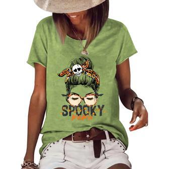 Spooky Mama Halloween Costume Skull Mom Leopard Messy Bun Women's Loose T-shirt - Seseable