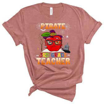 Pirate 3Rd Grade Teacher Halloween Costumes Pirate Day Gifts Women's Short Sleeve T-shirt Unisex Crewneck Soft Tee - Thegiftio UK