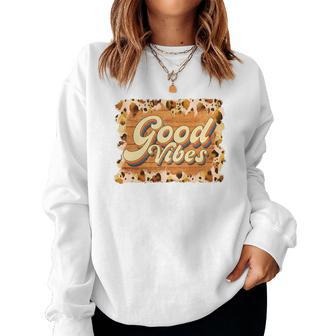 Boho Vintage Retro Vintage Good Vibes Women Crewneck Graphic Sweatshirt - Seseable