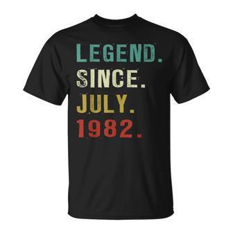 40 Years Old Legend Since July 1982 40Th Birthday Gifts Unisex T-Shirt - Seseable