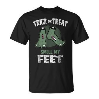 Trick Or Treat Smell My Feet Kids Unisex T-Shirt - Seseable