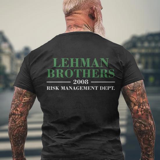 T-Shirt Umoristica 'Lehman Brothers Risk Management Department 2008-2022' – Maglietta Bianca Uomo, Taglia M