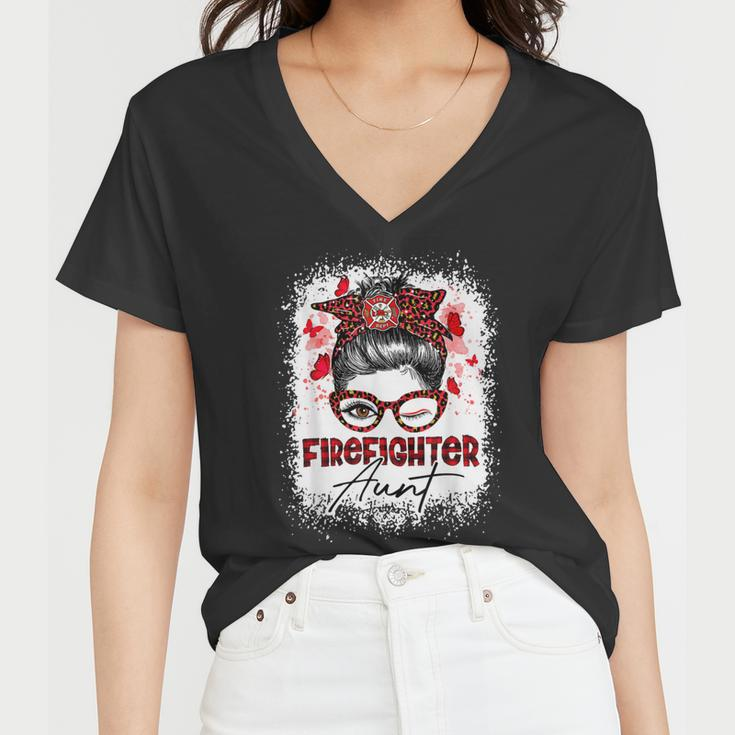 Firefighter The Red Proud Firefighter Fireman Aunt Messy Bun Hair Women V-Neck T-Shirt