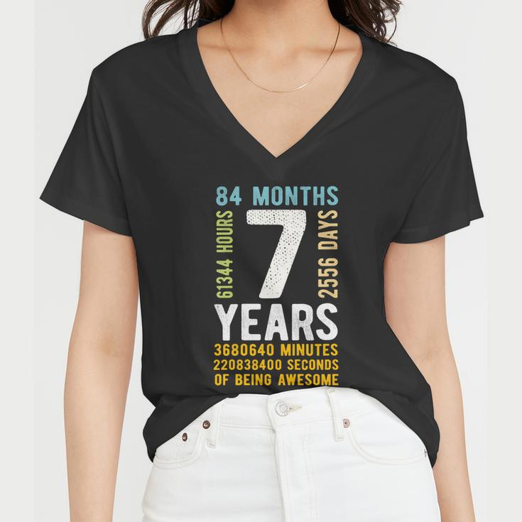 Kids 7Th Birthday Gift 7 Years Old Vintage Retro 84 Months Women V-Neck T-Shirt