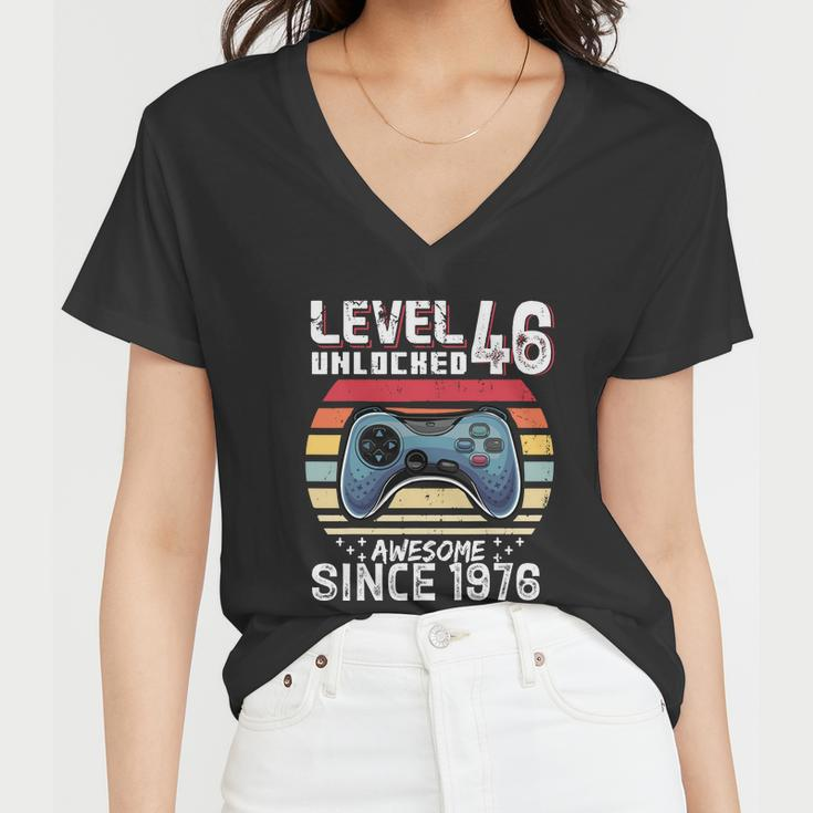 Vintage Video Gamer Birthday Level 46 Unlocked 46Th Birthday Women V-Neck T-Shirt