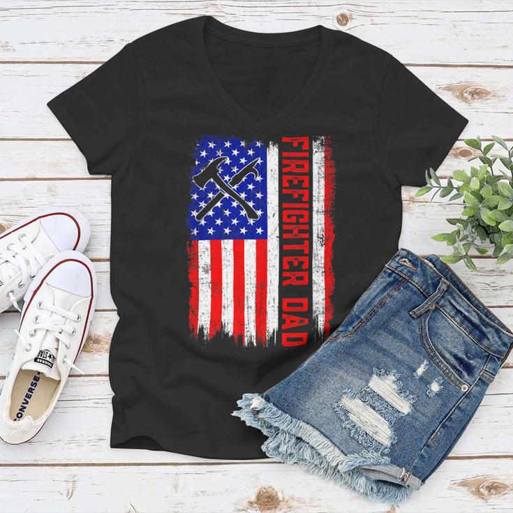 Firefighter Retro American Flag Firefighter Dad Jobs Fathers Day Women V-Neck T-Shirt