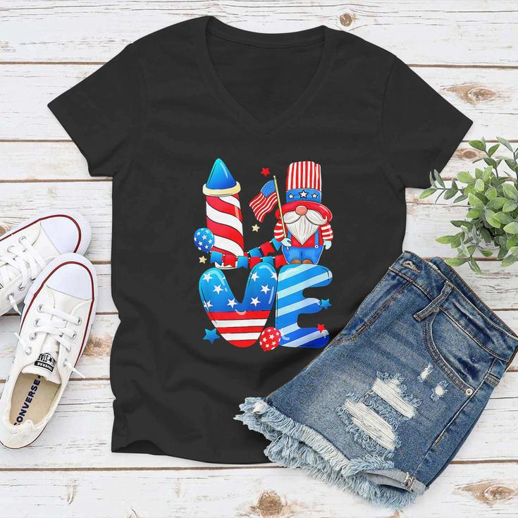 4Th Of July 2022 Patriotic Gnomes Funny Women V-Neck T-Shirt