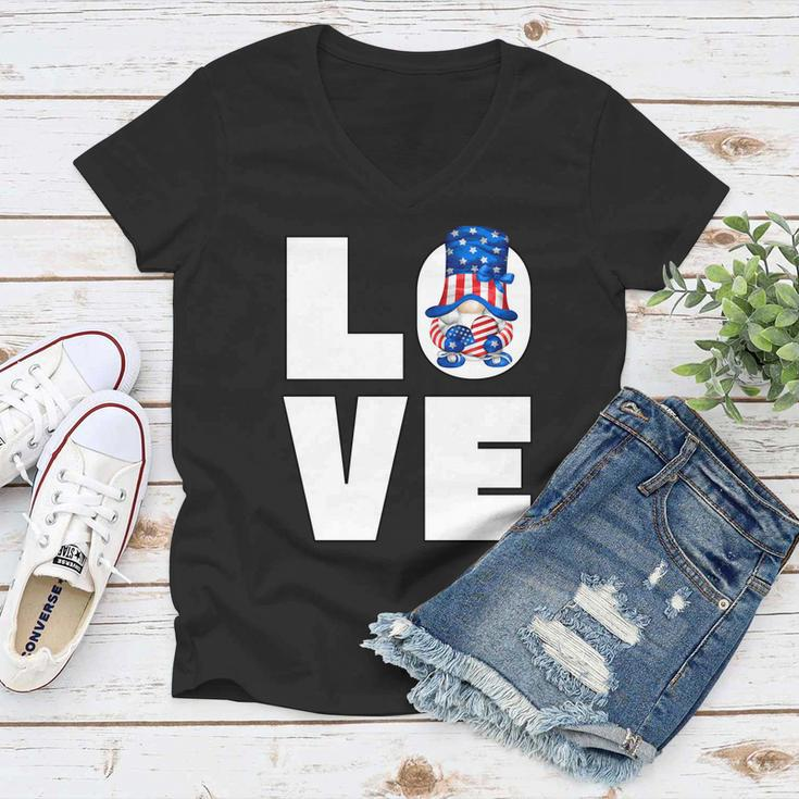 American Flag Heart For Patriotic Mom Cute 4Th Of July Gnome Gift Women V-Neck T-Shirt