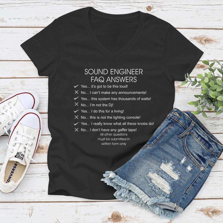 Funny Audio Engineer Definition Sound Technician Guy Gift Women V-Neck T-Shirt