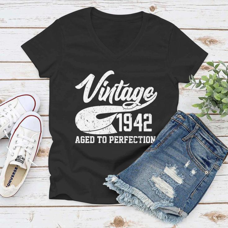Vintage 1942 Aged To Perfection 80Th Birthday Women V-Neck T-Shirt