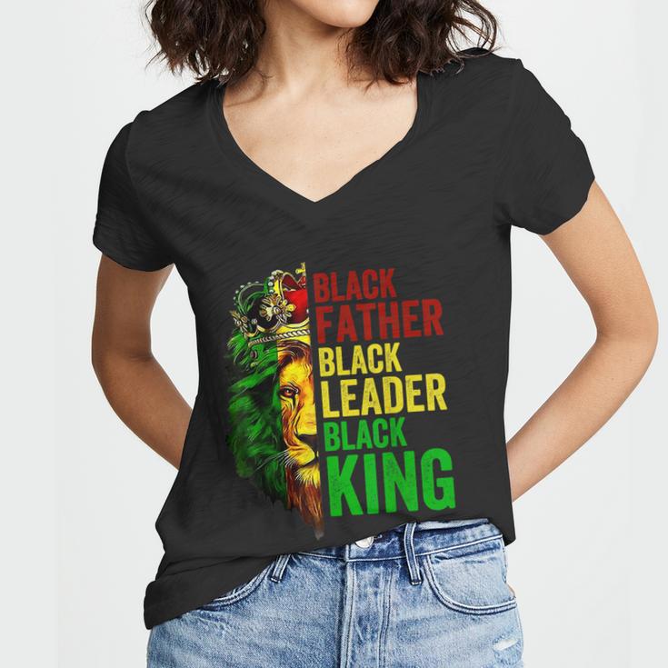 Mens Juneteenth Fathers Day Black Father King African American Women V-Neck T-Shirt