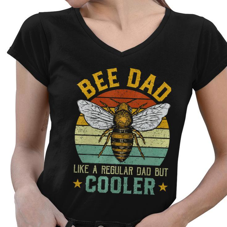 Bee Dad Honey Beekeeper Funny Beekeeping Fathers Day Gift Women V-Neck T-Shirt