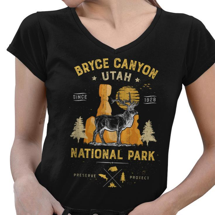 Bryce Canyon National Park Vintage Utah Deer Elk Gift Men  Women V-Neck T-Shirt