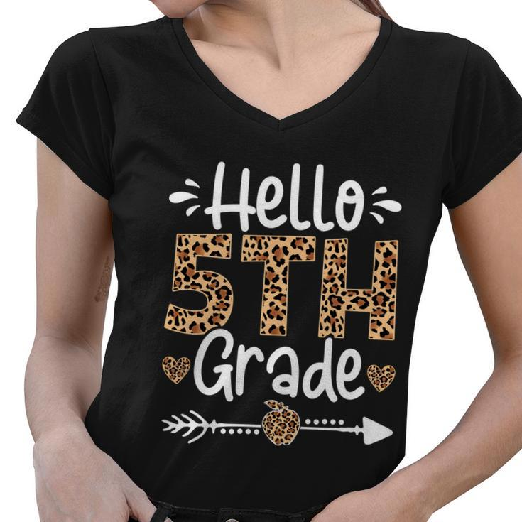 Cute Hello Fifth Grade Leopard Happy Last Day Of School Cool Gift Women V-Neck T-Shirt